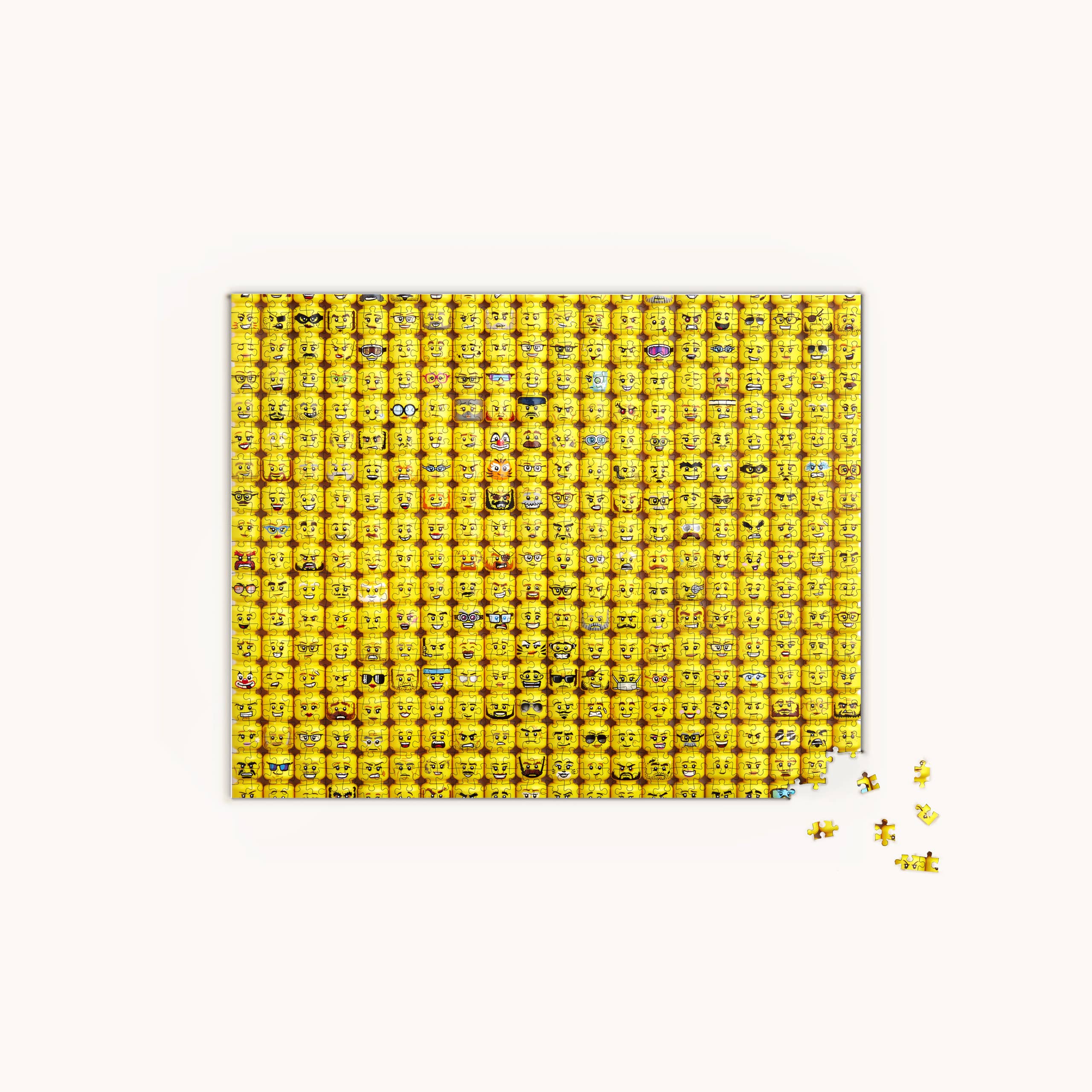 Lego Minifigure Faces 1000 Piece Puzzle