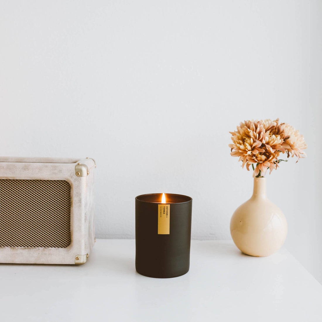 Calyan Wax Co: Vetiver + Tonka