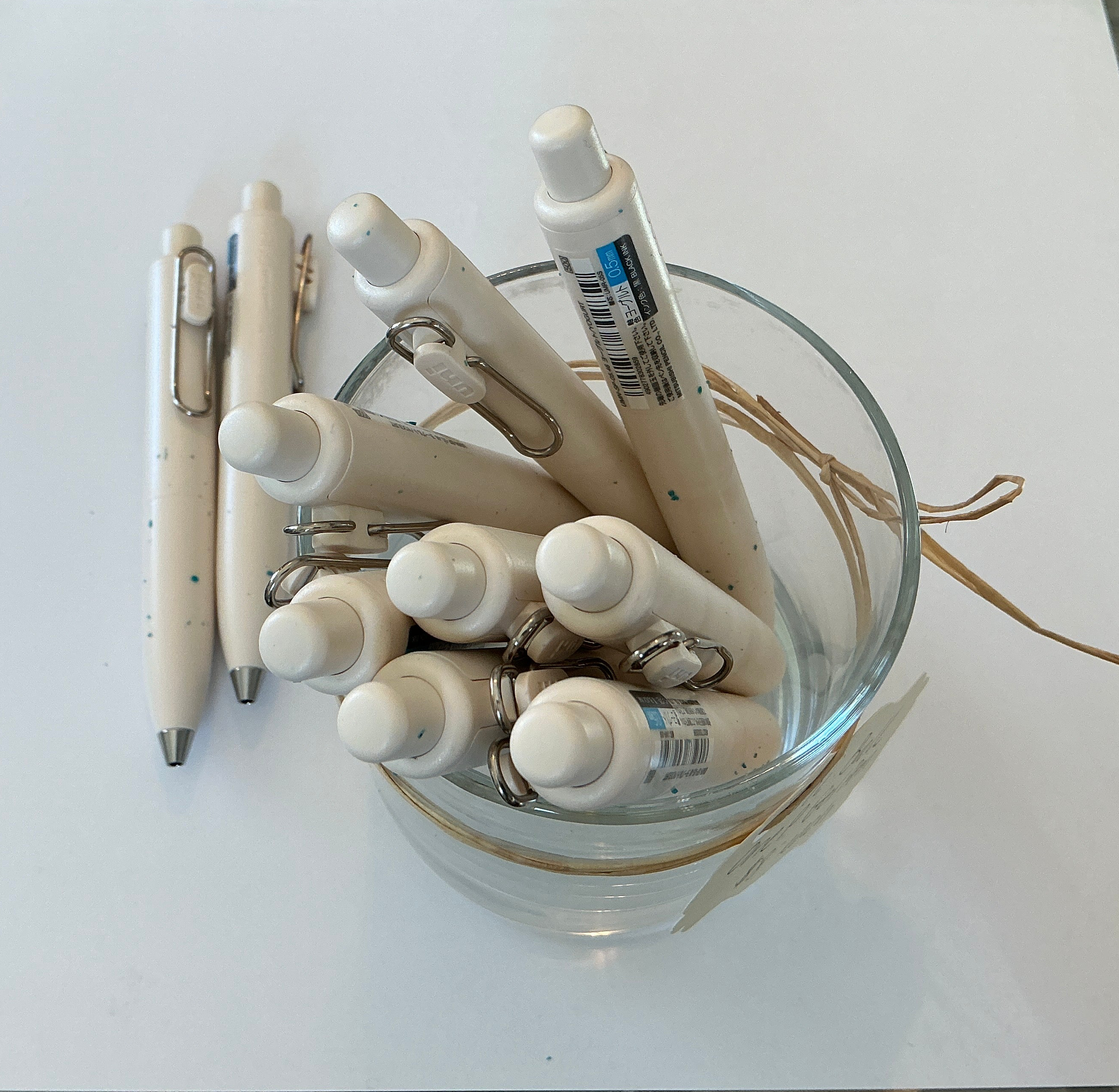 Uni-Ball One P Gel Pen - Yogurt with Splatter