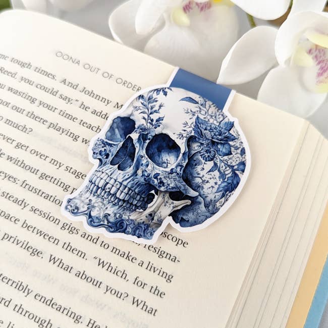 Magnetic Bookmark - Floral skull bookmark